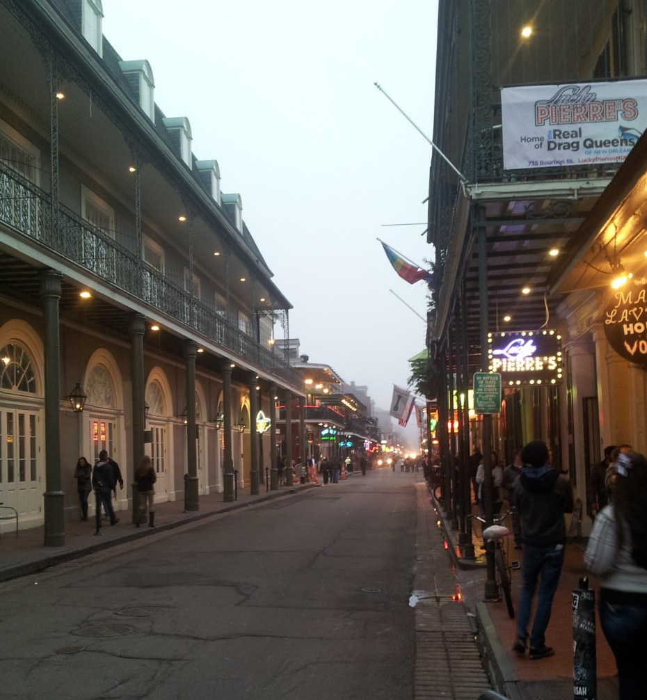 "the real drag queens" cause there is no such ting as fake drag queens..wtf