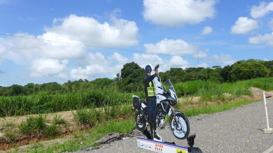these guys were everywhere reminding us to be on good behaviour. The real cops however were all on their cell phones or tucked under shady trees doing bugger all.