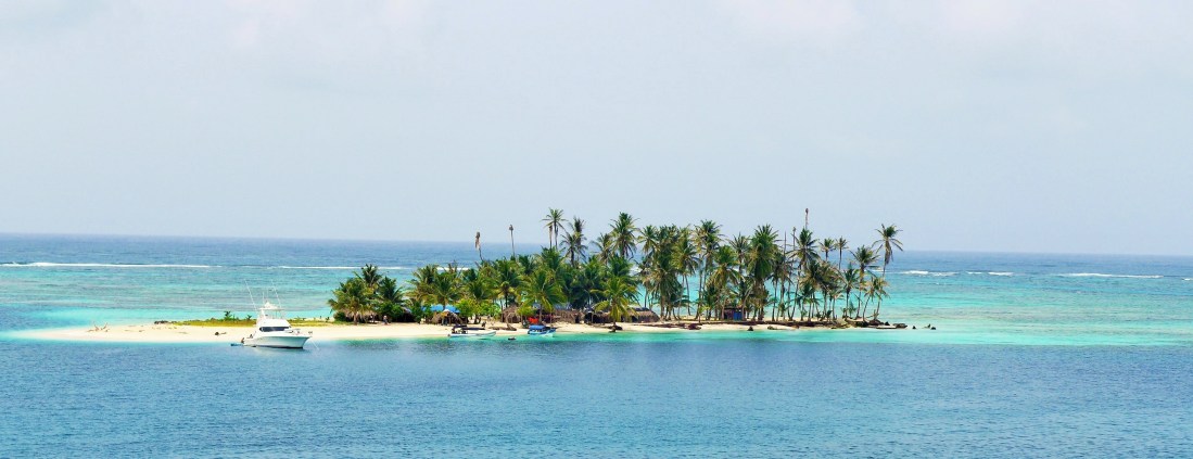 photo from the crowsnest of surrounding islands