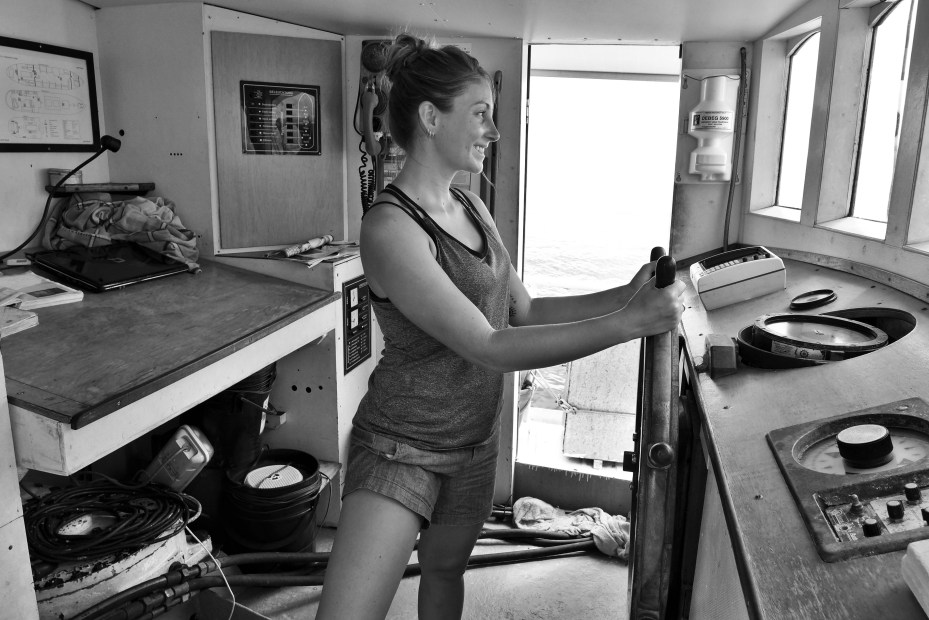 Jenn steering us off towards Sapzurro Colombia!