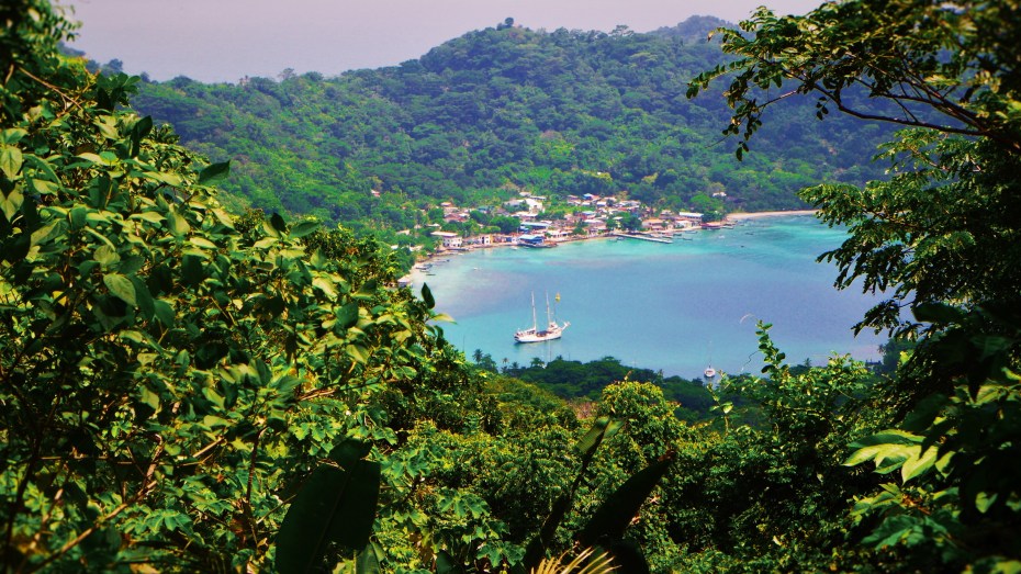 Stahlratte waiting in Sapzurro harbour