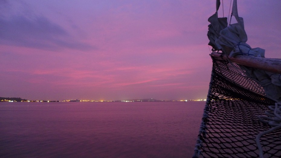 5:30 sunrise arrival to Cartagena