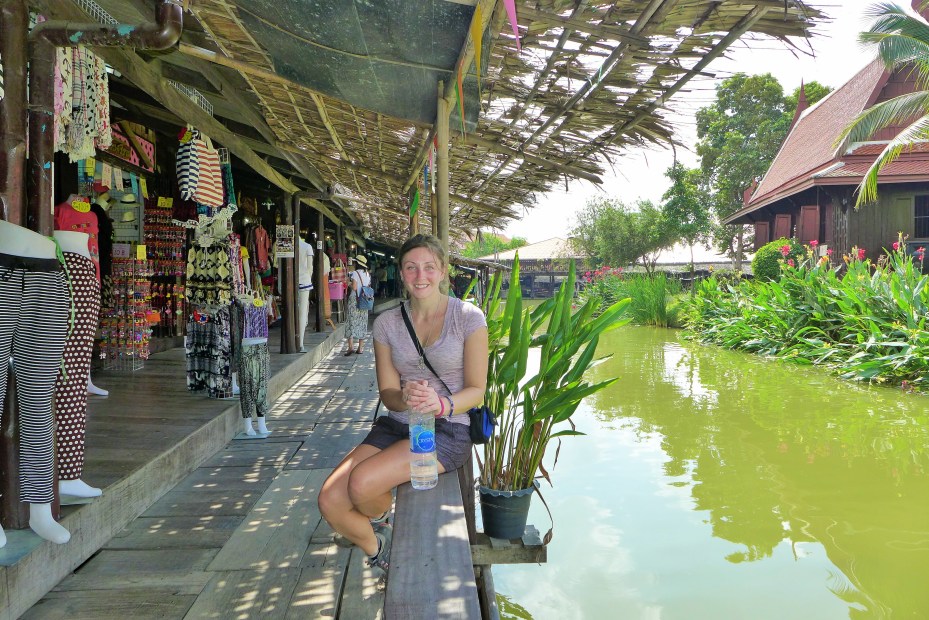 chilling at the floating market