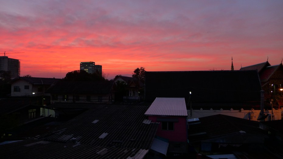 if the sunsets are like this every night we wont want to leave Chiang Rai.