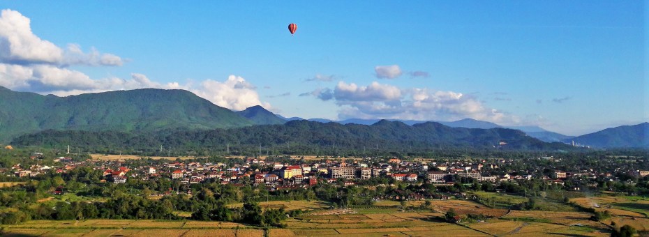 Vang Vieng below