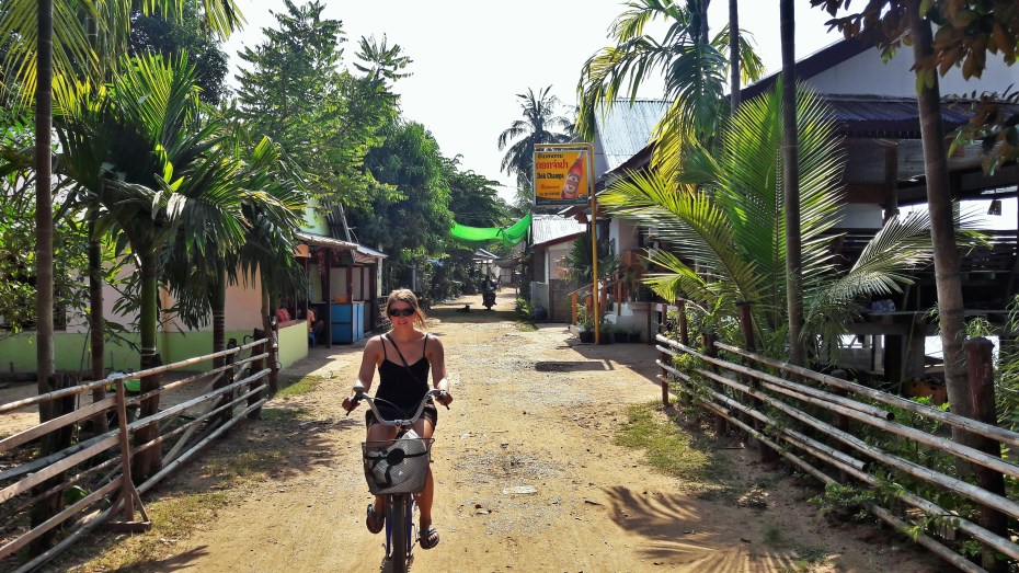 Slow riding the dirt paths around Don Khon